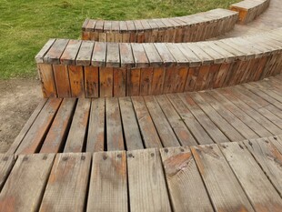 户外木质阶梯景观