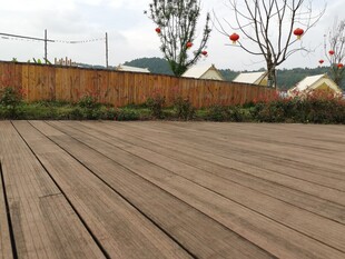 户外木质露台地面景观