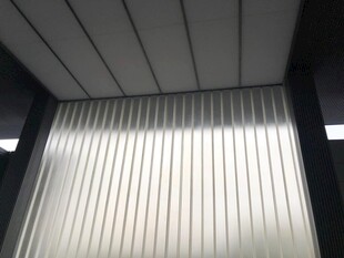 室内卷帘门场景