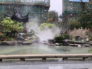 中式园林景观中的水雾景致