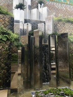 现代风格水景雕塑装置