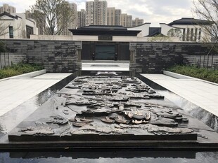 城市中的历史主题雕塑景观