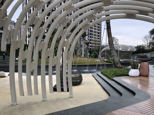 现代户外拱形景观设施