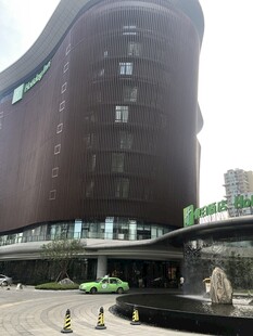 独特造型的现代化大楼