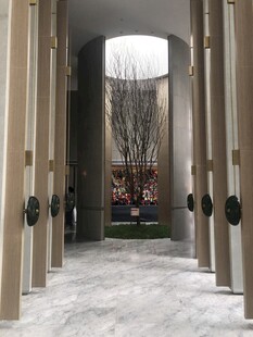 现代建筑走廊景观