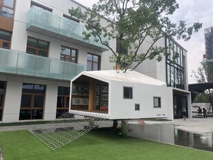 现代创意白色户外小屋