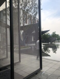 现代风格户外玻璃建筑景观