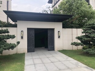 现代简约风格庭院入口