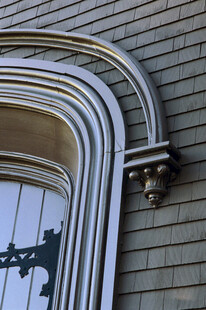复古拱形门装饰细节