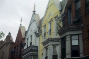 多彩欧式风格街边建筑