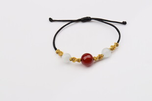 红珠手链