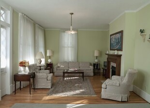 简约温馨的客厅室内场景