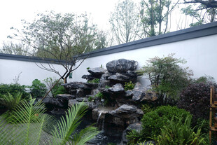 中式庭院假山绿植景观