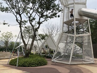 户外儿童攀爬游乐设施