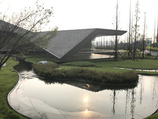 现代建筑与水景景观