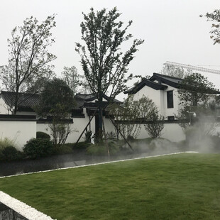 中式庭院景观水雾萦绕
