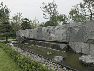 园林景观中的石景水景组合