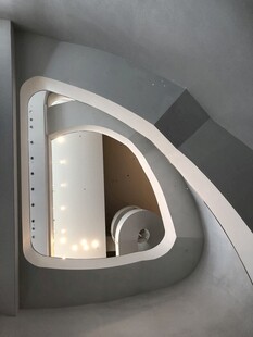 现代风格室内弧形门窗设计