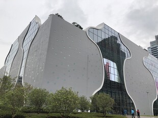 现代风格独特建筑外观