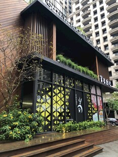 现代风格街边绿植装饰建筑