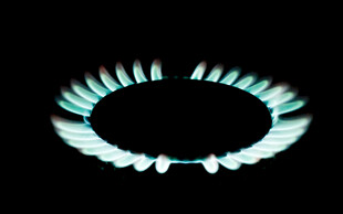 燃气灶蓝色火焰特写