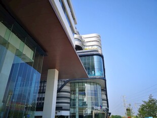 现代风格玻璃幕墙建筑