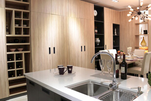 现代简约风格厨房与餐厅