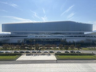 现代风格大型建筑外观