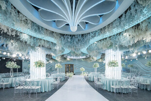 梦幻蓝色系婚礼仪式场地