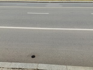 路面排水孔特写