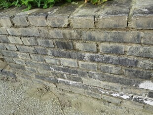 古老石砖墙纹理特写