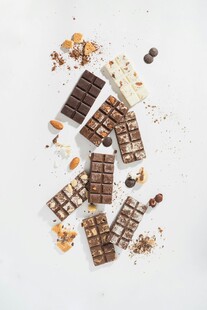 散落的美味巧克力碎块