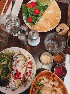 多样美味地中海风味餐食