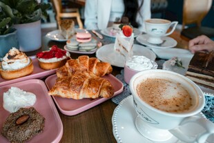 丰盛美味的早餐美食集合