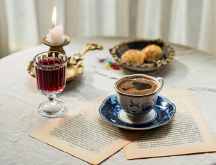 精致咖啡与美酒的惬意时光