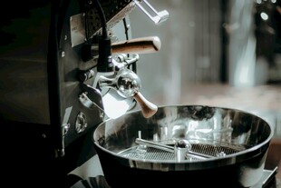 咖啡机制作咖啡瞬间