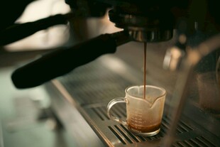 咖啡机制作香浓咖啡