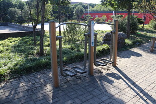 户外木质健身设施场景