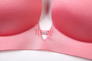 粉色内衣细节特写