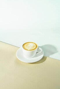 简约风咖啡杯特写