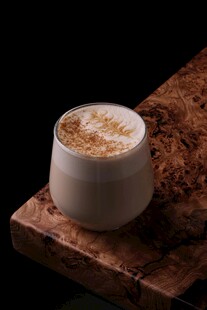 精致卡布奇诺咖啡特写