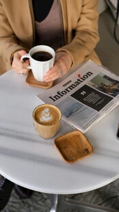 享受咖啡与早餐的惬意时光