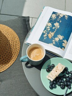 悠闲午后的惬意咖啡时光