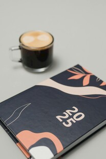 咖啡与创意笔记本的搭配