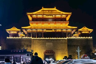 古城楼夜景璀璨