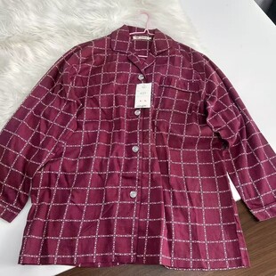 酒红色格子长袖衬衫