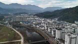 山城俯瞰错落有致的建筑