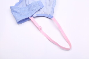 蓝色手套配粉色挂绳