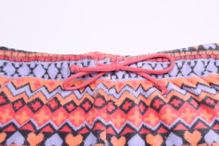 多彩几何图案女士裙装