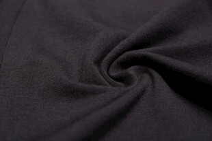 深紫色褶皱布料纹理特写